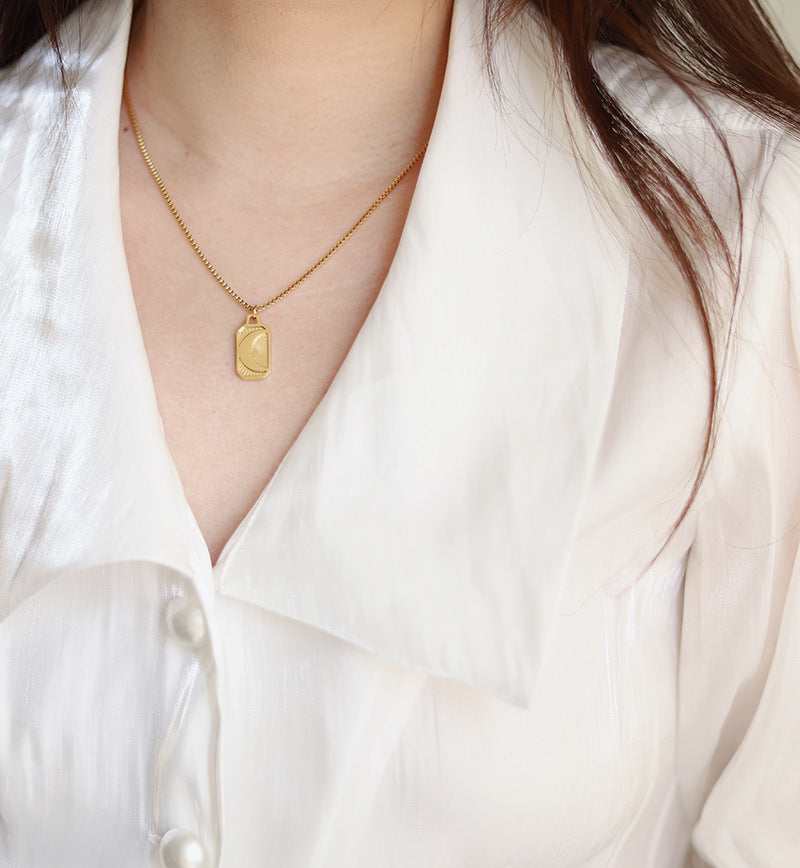 Pendentif Anti‑Ondes QALIONA™ – Protection EMF Élégante à Porter